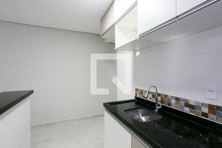 Cozinha de apartamento para alugar com 1 quarto, 45m² em Jardim Primavera (zona Norte), São Paulo