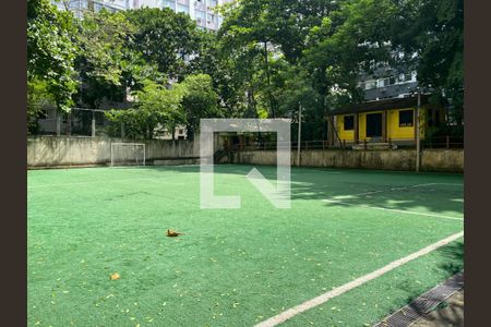 Apartamento à venda com 702m², 3 quartos e sem vaga Apartamento à venda com 702m², 3 quartos e sem vagaQuadra Esportiva