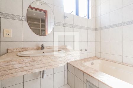 Apartamento para alugar com 70m², 3 quartos e sem vagaBanheiro
