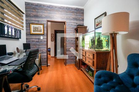 Casa à venda com 140m², 3 quartos e 2 vagasEscritório