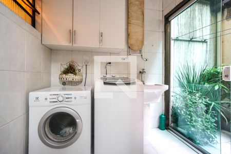 Casa à venda com 140m², 3 quartos e 2 vagasÁrea de serviço