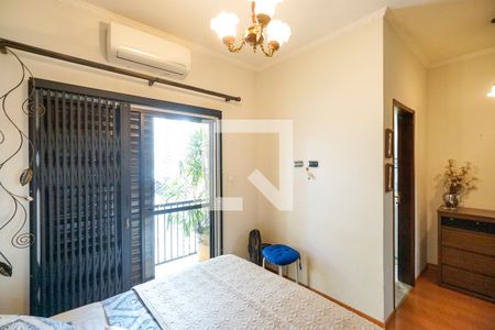 Casa à venda com 140m², 3 quartos e 2 vagasSuíte