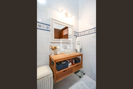 Casa à venda com 140m², 3 quartos e 2 vagasBanheiro da suíte