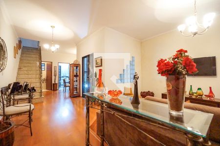 Casa à venda com 140m², 3 quartos e 2 vagasSala de estar