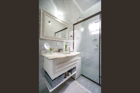 Casa à venda com 140m², 3 quartos e 2 vagasBanheiro social