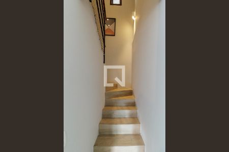 Apartamento para alugar com 182m², 2 quartos e 3 vagasEscada