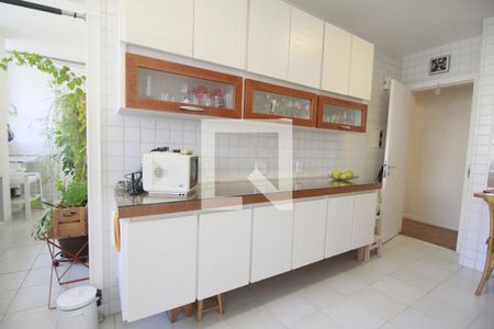 Apartamento para alugar com 133m², 2 quartos e 1 vagaCozinha