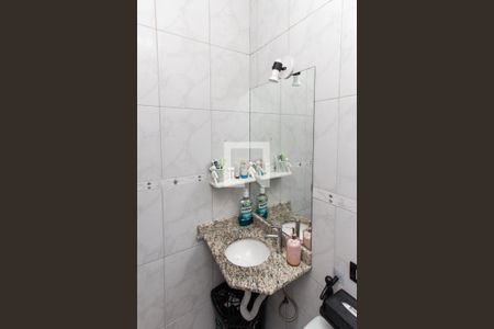 Casa à venda com 161m², 4 quartos e 3 vagas Casa à venda com 161m², 4 quartos e 3 vagasBanheiro da Suíte 1