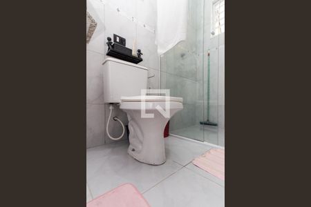 Casa à venda com 161m², 4 quartos e 3 vagas Casa à venda com 161m², 4 quartos e 3 vagasBanheiro da Suíte 1