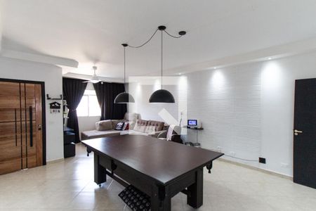 Casa à venda com 161m², 4 quartos e 3 vagas Casa à venda com 161m², 4 quartos e 3 vagasSala