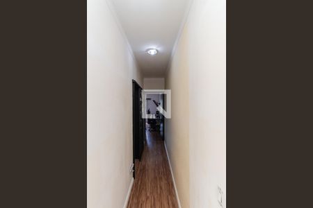 Casa à venda com 161m², 4 quartos e 3 vagas Casa à venda com 161m², 4 quartos e 3 vagasCorredor