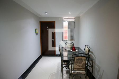 Sala de apartamento à venda com 2 quartos, 56m² em Conjunto Residencial José Bonifácio, São Paulo