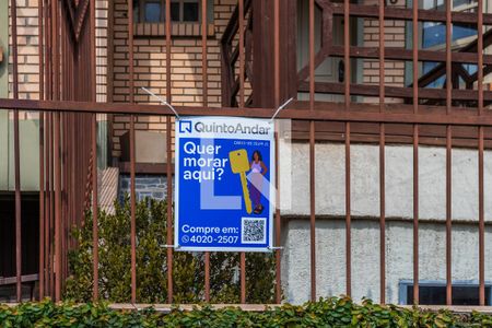 Casa à venda com 150m², 2 quartos e 3 vagas Casa à venda com 150m², 2 quartos e 3 vagasPlaquinha