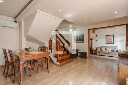 Sala de casa à venda com 2 quartos, 150m² em Jardim Itu, Porto Alegre