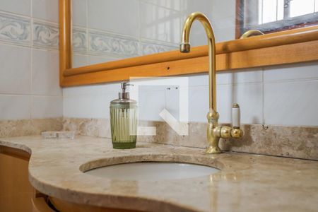 Casa à venda com 150m², 2 quartos e 3 vagas Casa à venda com 150m², 2 quartos e 3 vagasLavabo