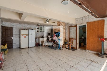 Casa à venda com 150m², 2 quartos e 3 vagas Casa à venda com 150m², 2 quartos e 3 vagasGaragem