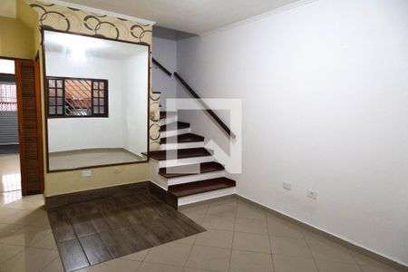 Sala de casa para alugar com 2 quartos, 140m² em Vila das Palmeiras, Guarulhos