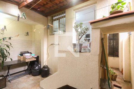 Casa à venda com 105m², 3 quartos e 2 vagasQuintal