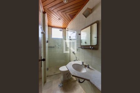 Apartamento à venda com 251m², 3 quartos e 2 vagasBanheiro Quarto 2