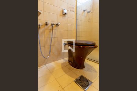 Apartamento à venda com 251m², 3 quartos e 2 vagasBanheiro Social