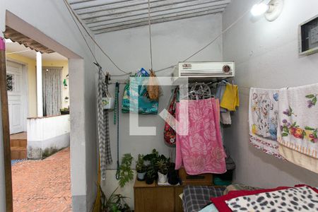 Casa à venda com 80m², 2 quartos e 6 vagas Casa à venda com 80m², 2 quartos e 6 vagasÁrea de Serviço