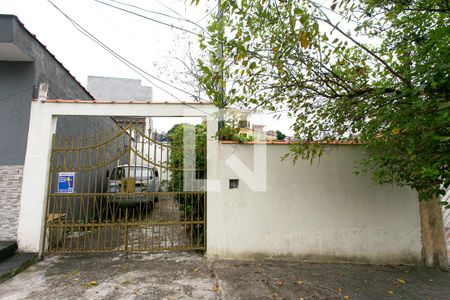 Casa à venda com 80m², 2 quartos e 6 vagas Casa à venda com 80m², 2 quartos e 6 vagasFachada