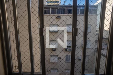 Sala vista janela de apartamento à venda com 2 quartos, 65m² em Laranjeiras, Rio de Janeiro