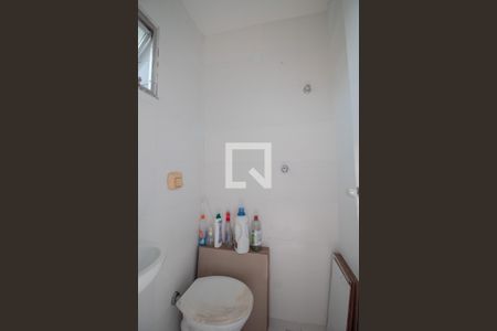 Casa de condomínio para alugar com 99m², 3 quartos e 1 vaga Casa de condomínio para alugar com 99m², 3 quartos e 1 vagaBanheiro de serviço