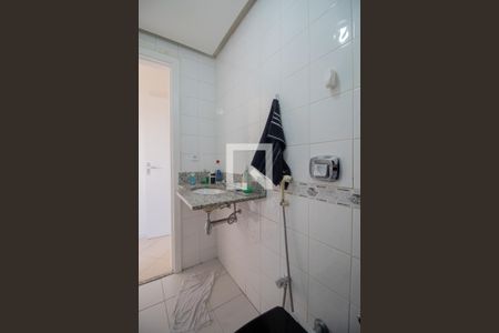 Casa de condomínio para alugar com 99m², 3 quartos e 1 vaga Casa de condomínio para alugar com 99m², 3 quartos e 1 vagaBanheiro da Suíte 2