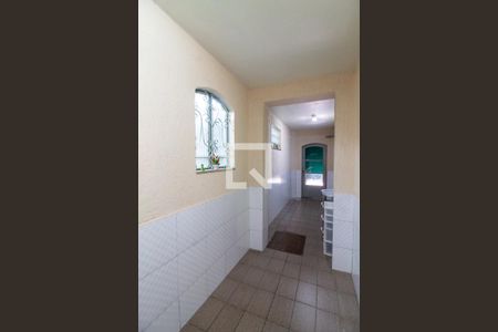 Casa à venda com 300m², 3 quartos e 2 vagasBanheiro social 