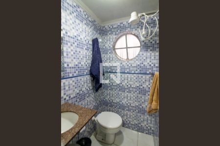 Casa à venda com 300m², 3 quartos e 2 vagasBanheiro 4