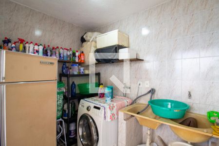 Casa à venda com 300m², 3 quartos e 2 vagasÁrea de serviço 