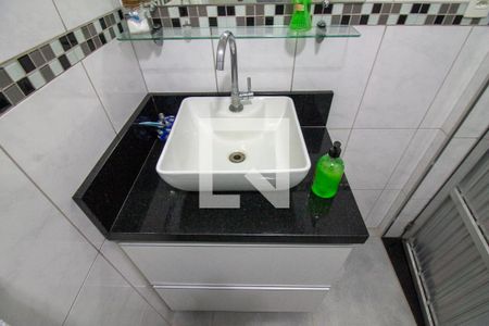 Casa à venda com 300m², 3 quartos e 2 vagasBanheiro social 