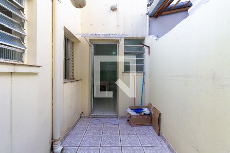 Casa à venda com 186m², 2 quartos e 5 vagas Casa à venda com 186m², 2 quartos e 5 vagasÁrea de Serviço