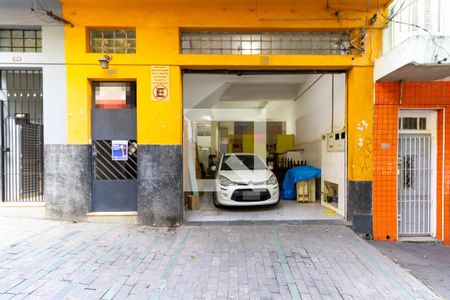 Casa à venda com 186m², 2 quartos e 5 vagas Casa à venda com 186m², 2 quartos e 5 vagasFachada