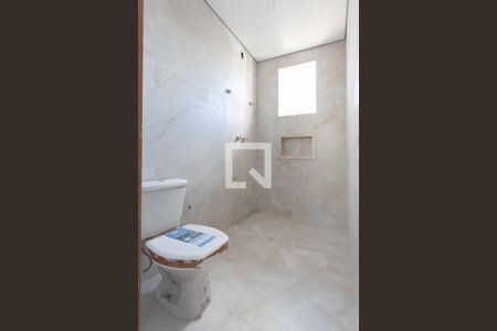 Casa à venda com 207m², 3 quartos e 3 vagasBanheiro da Semi - Suíte 1 e 2