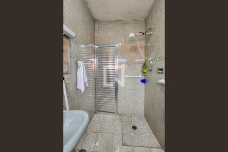 Casa à venda com 281m², 2 quartos e 4 vagasBanheiro