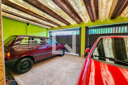 Casa à venda com 281m², 2 quartos e 4 vagasGaragem