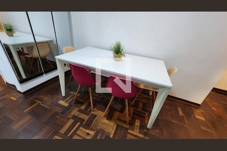 Detalhe Sala de apartamento para alugar com 3 quartos, 100m² em Ponta da Praia, Santos