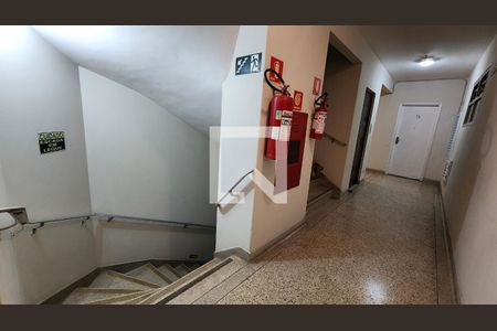 Apartamento para alugar com 100m², 3 quartos e 1 vagaEscada