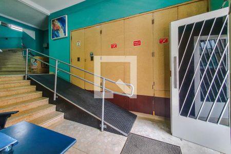 Apartamento para alugar com 90m², 2 quartos e sem vaga Apartamento para alugar com 90m², 2 quartos e sem vagarampa corrimao