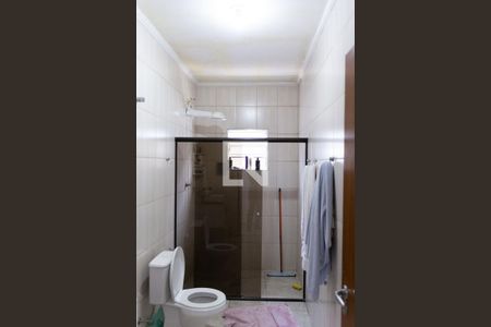 Casa à venda com 175m², 4 quartos e 2 vagasBanheiro 2