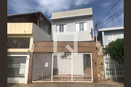 Casa à venda com 175m², 4 quartos e 2 vagasFachada