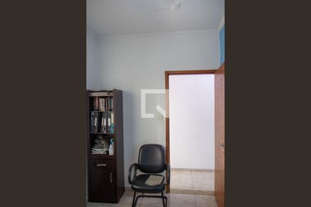 Casa à venda com 175m², 4 quartos e 2 vagasEscritório