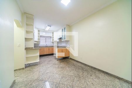 Casa à venda com 300m², 4 quartos e 4 vagas Casa à venda com 300m², 4 quartos e 4 vagasCopa e Cozinha