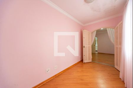 Casa à venda com 300m², 4 quartos e 4 vagas Casa à venda com 300m², 4 quartos e 4 vagasQuarto 2