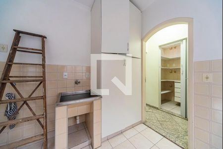 Casa à venda com 300m², 4 quartos e 4 vagas Casa à venda com 300m², 4 quartos e 4 vagasÁrea de Serviço