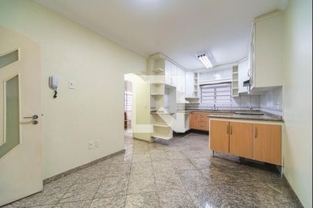 Casa à venda com 300m², 4 quartos e 4 vagas Casa à venda com 300m², 4 quartos e 4 vagasCopa e Cozinha