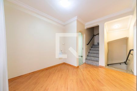 Casa à venda com 300m², 4 quartos e 4 vagas Casa à venda com 300m², 4 quartos e 4 vagasSala 3