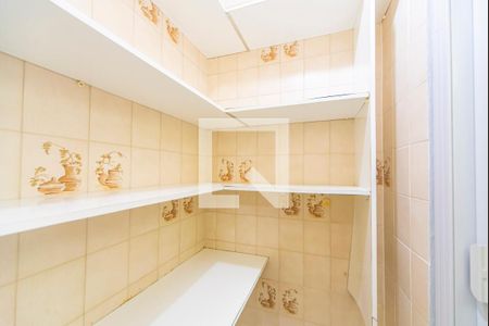 Casa à venda com 300m², 4 quartos e 4 vagas Casa à venda com 300m², 4 quartos e 4 vagasDespensa